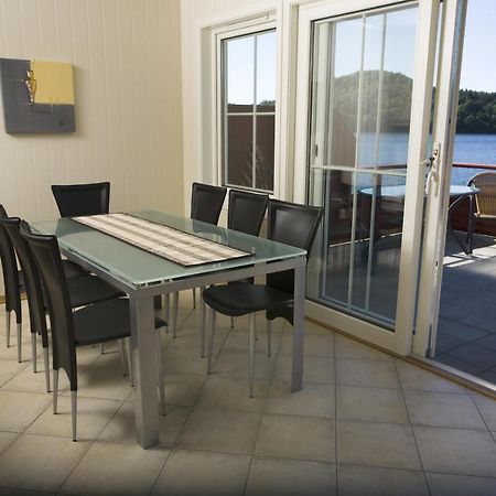 Mones Feriesenter Apartment Мандал Екстериор снимка